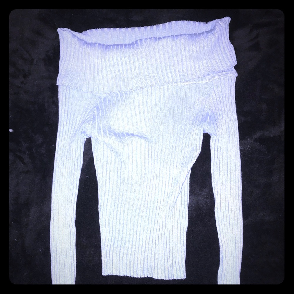 Long-sleeved light blue off-the-shoulder top